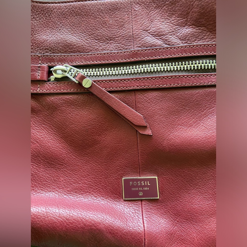 Burgundy red Fossil leather crossbody bag